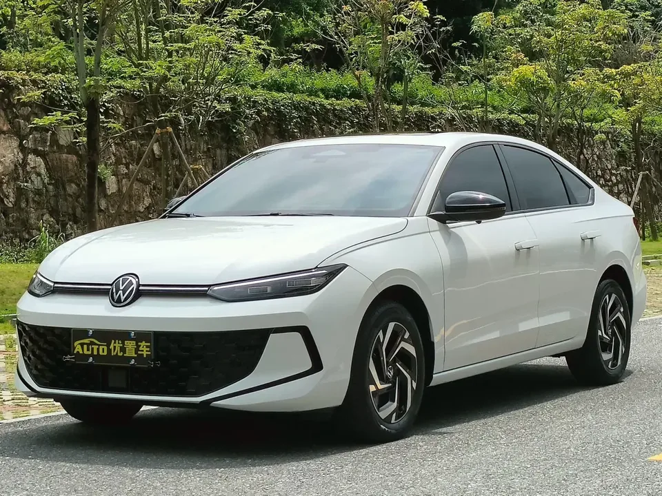 Volkswagen Lavida Lavida 2026 Pro 1.5L Starry Sky Six Million Edition 2026 — фото 1, купить с доставкой в Москву