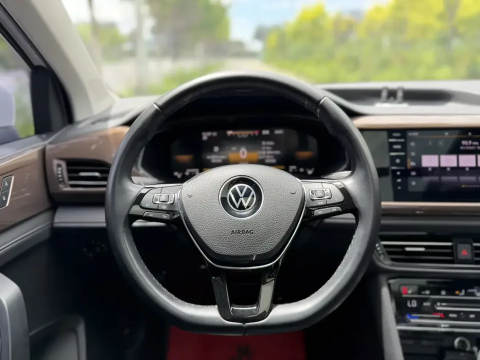 Volkswagen Tharu tuyue 2022 280TSI 2WD Deluxe Edition 2023 — thumbnail 5