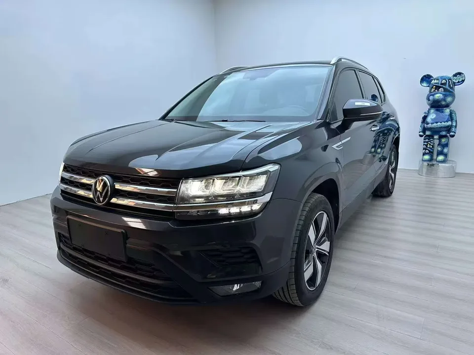Volkswagen Tharu tuyue 2022 280TSI 2WD Deluxe Edition 2022 — photo 1, buy with delivery to Moscow