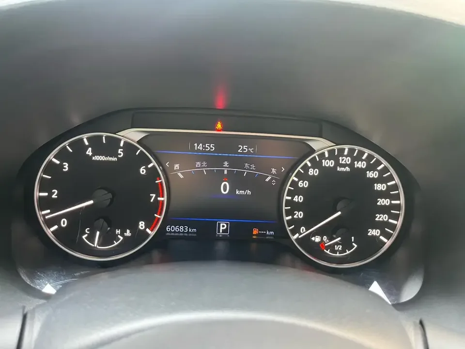 Nissan Altima Sound of nature 2022 2.0L XL-TLS Enjoy Edition 2023 — thumbnail 5