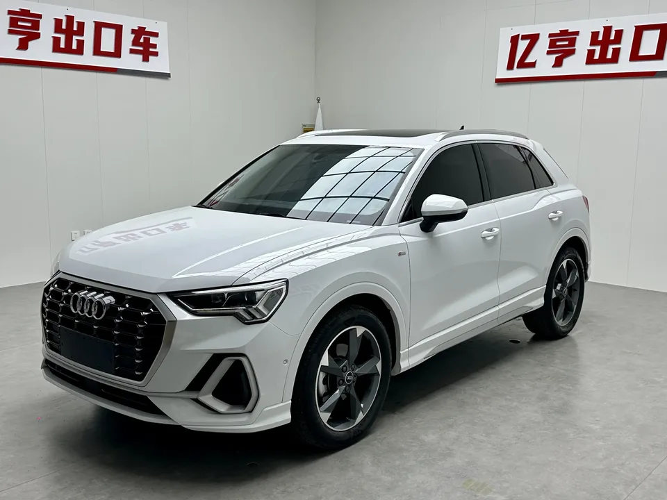 Audi Q3 Audi Q3 2022 35 TFSI Stylish Dynamic 2023 — photo 1, buy with delivery to Moscow