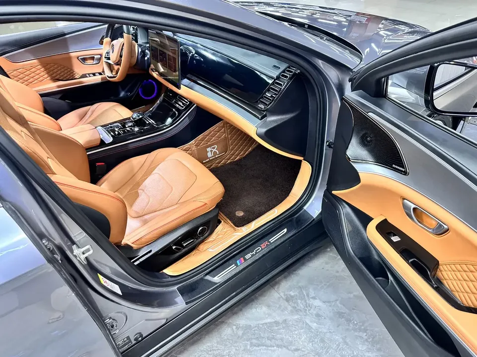 BYD Han DM Chinese DM 2023 DM-i Champion Edition 121KM Prestige 2023 — thumbnail 5