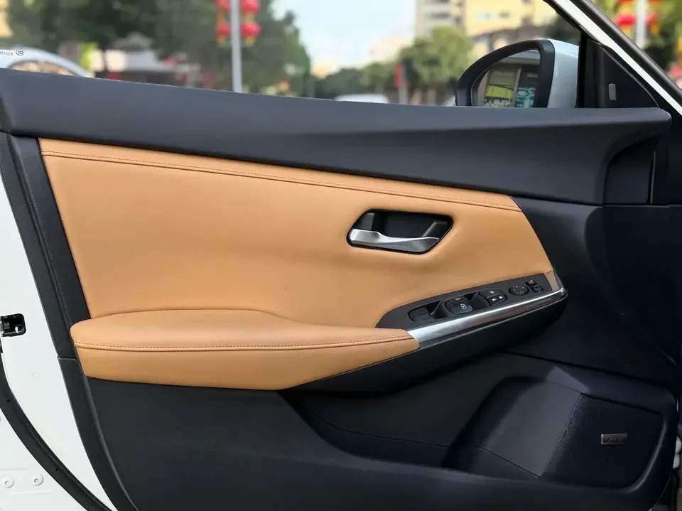 Nissan Sylphy Sylphy 2022 Electric drive version e-POWER Ultra luxury 2022 — thumbnail 3