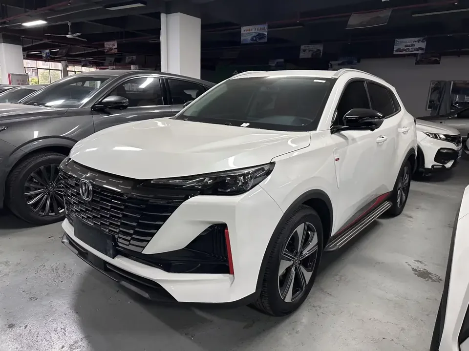 Changan CS55 Plus Changan CS55 PLUS 2022 Second generation 1.5T DCT premium model 2023 — photo 1, buy with delivery to Moscow