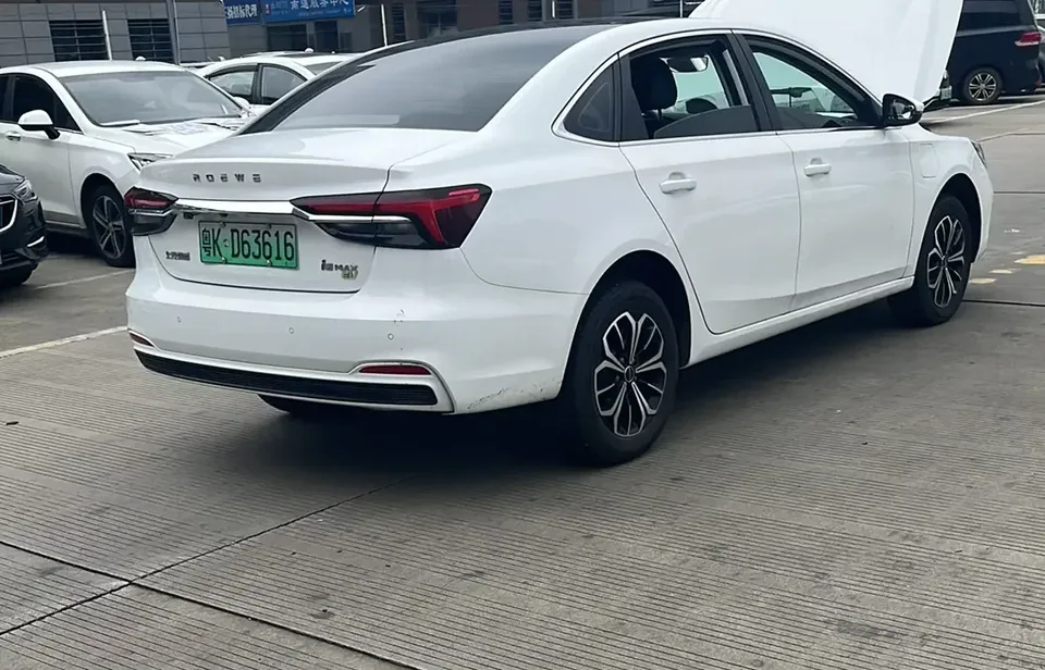 Roewe i6 MAX EV Roewe i6 MAX EV 2022 500 Skydome Ultimate Edition 2025 — thumbnail 2