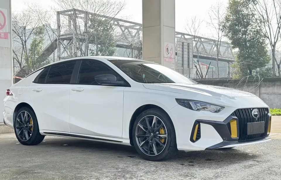 GAC Trumpchi Empow Shadow Leopard 2023 270T DCT J16 version 2024 — thumbnail 3