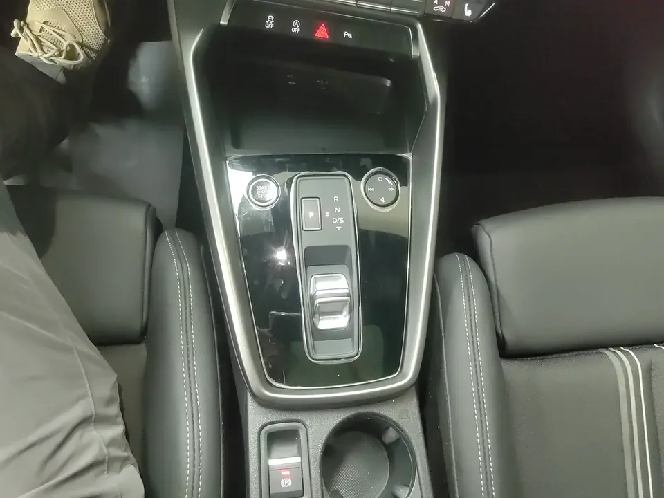 Audi A3 Audi A3 2022 Sportback 35 TFSI Stylish and sporty 2022 — миниатюра 4