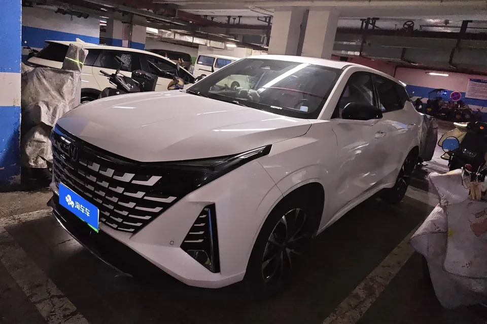 Changan UNI-Z PHEV Changan UNI-Z PHEV 2024 Blue Whale iDD 125KM Beyond 2025 — photo 1, buy with delivery to Moscow