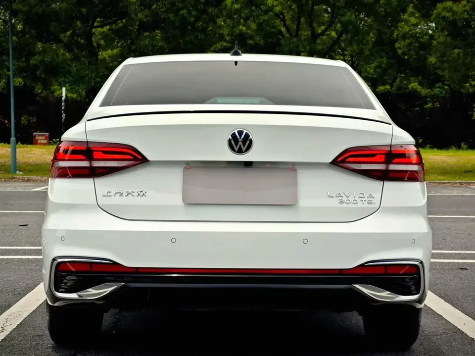Volkswagen Lavida Lavida 2024 300TSI DSG Starry Sky Leading Edition 2024 — thumbnail 2