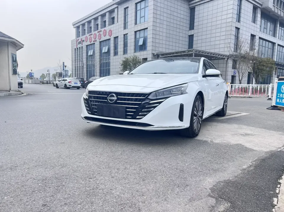 Nissan Altima Sound of nature 2022 2.0L XL-TLS Enjoy Edition 2023 — photo 1, buy with delivery to Moscow