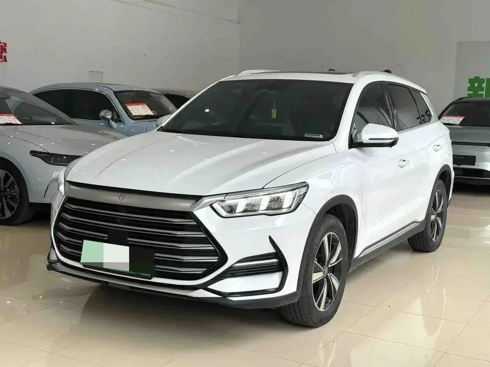 BYD Song PLUS DM Song PLUS DM 2021 DM-i 110KM 2WD Flagship 2023 — photo 1, buy with delivery to Moscow
