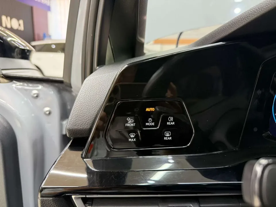 Volkswagen Golf golf 2021 280TSI DSG R-Line 2022 — thumbnail 3