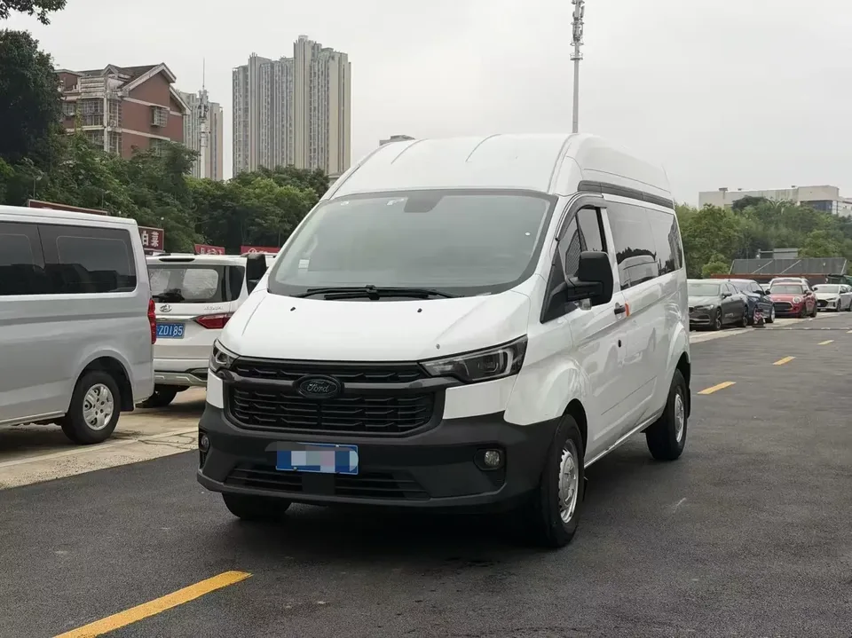 Ford Transit Transit 2023 V362 2.0T diesel automatic multi-purpose commercial vehicle center axle center roof 5/6 seats National VI 2023 — photo 1, buy with delivery to Moscow