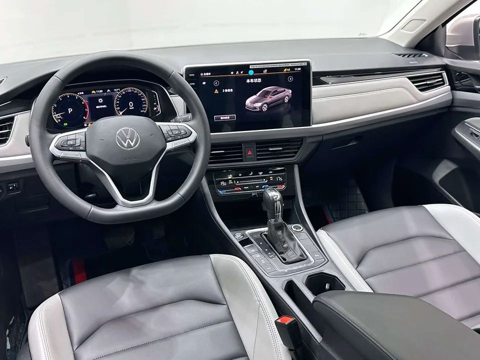 Volkswagen Bora Bora 2023 300TSI DSG Premium Edition 2023 — thumbnail 3