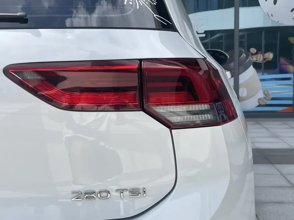 Volkswagen Golf golf 2023 280TSI DSG Pro 20th Anniversary 2023 — thumbnail 3