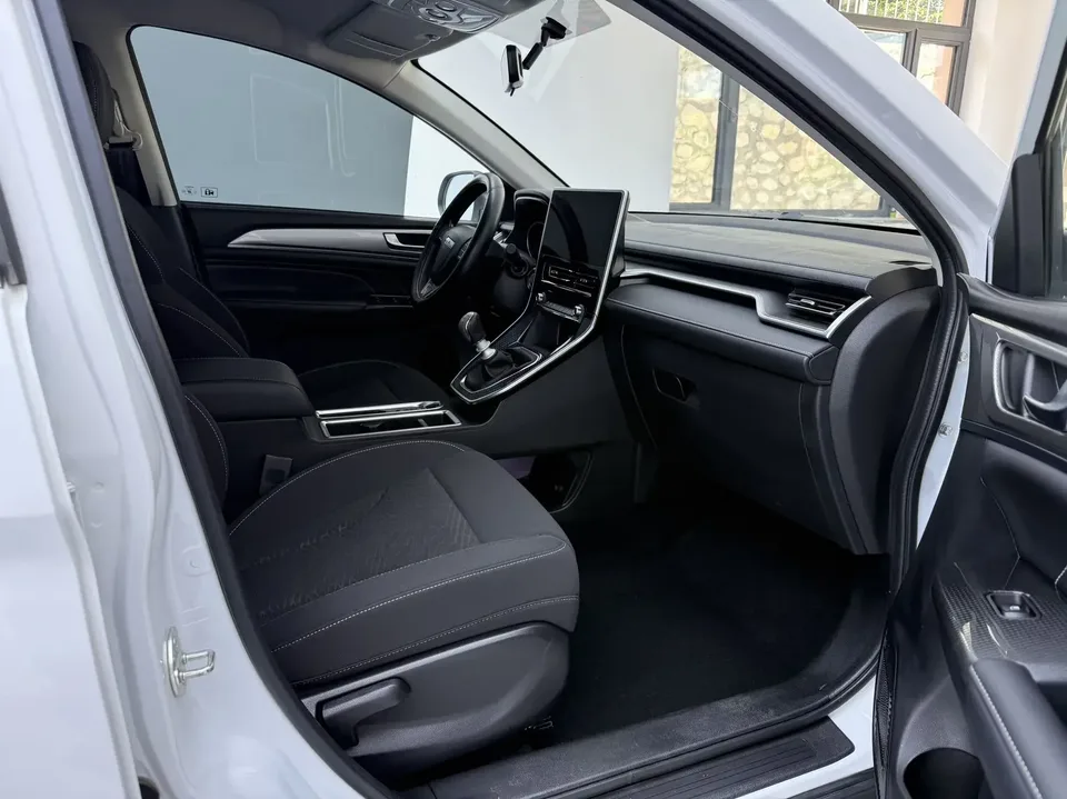 Haval M6 Haval M6 2023 PLUS 1.5T Manual Elite Smart Link 2023 — thumbnail 3
