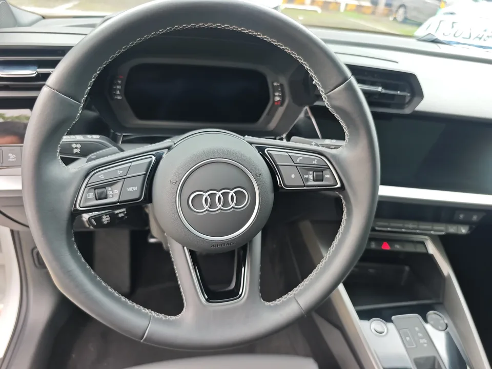 Audi A3 Audi A3 2023 A3L Limousine 35 TFSI facelift: stylish and sporty 2023 — thumbnail 4