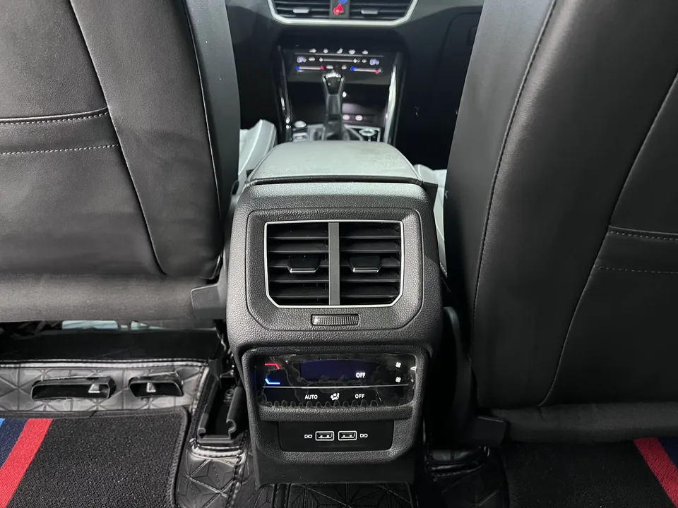 Volkswagen Tayron Tanyue 2023 280TSI 2WD Luxury Plus Advanced Edition 2022 — thumbnail 4