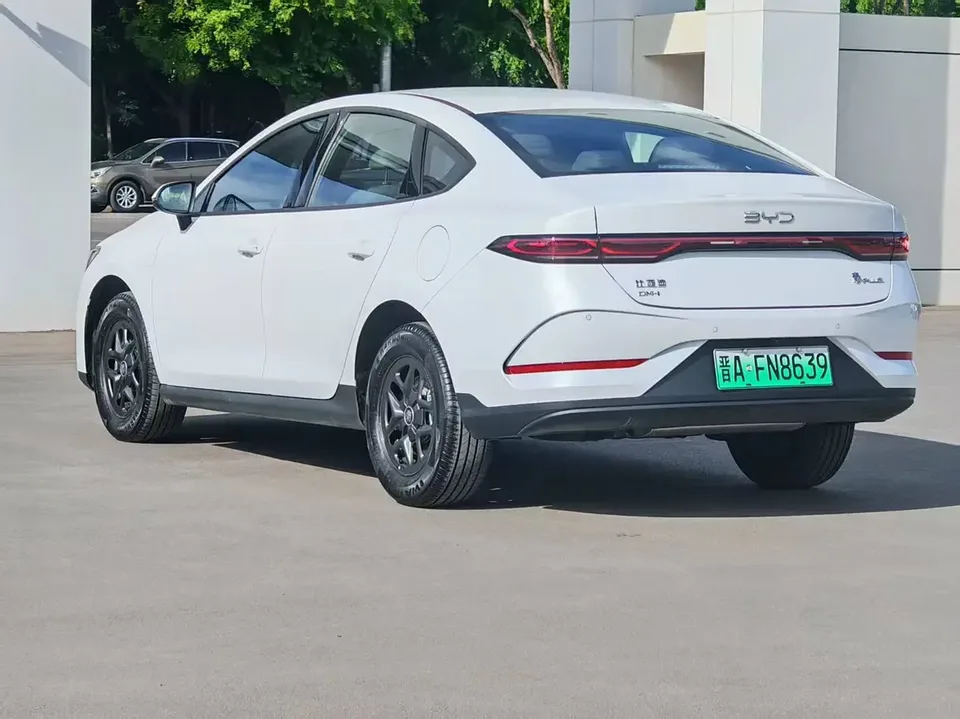 BYD Qin PLUS DM Qin PLUS DM 2026 DM-i 128KM Progressive 2026 — thumbnail 4