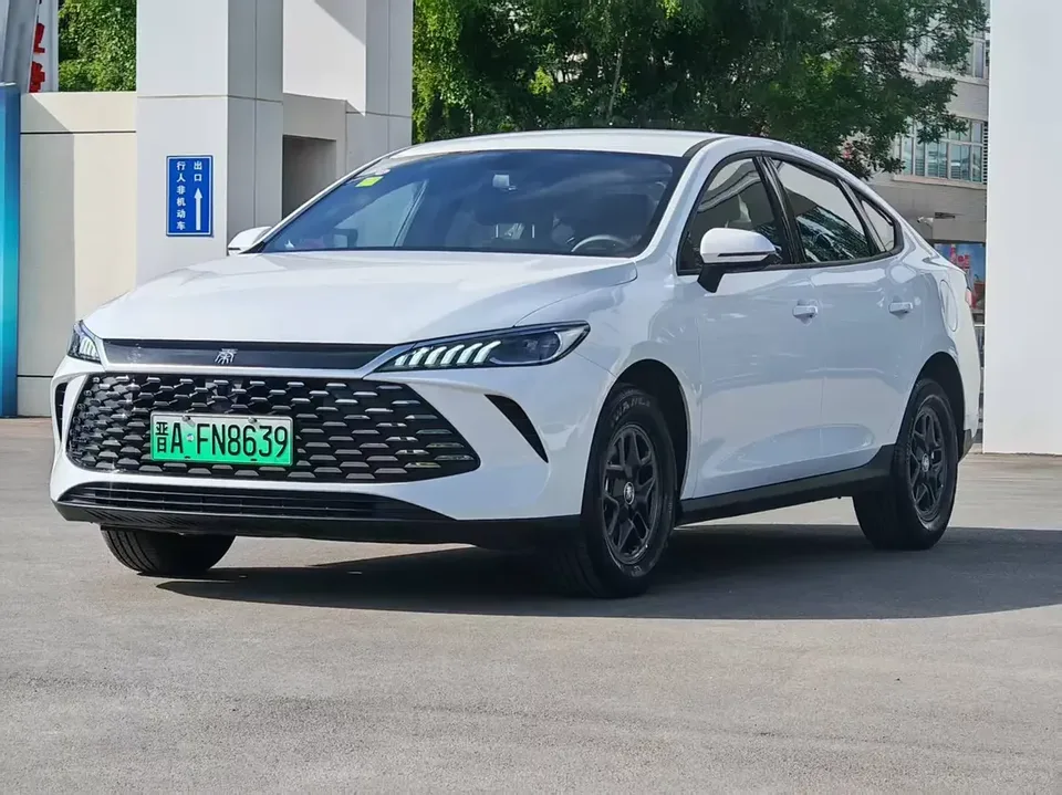 BYD Qin PLUS DM Qin PLUS DM 2026 DM-i 128KM Progressive 2026 — photo 1, buy with delivery to Moscow