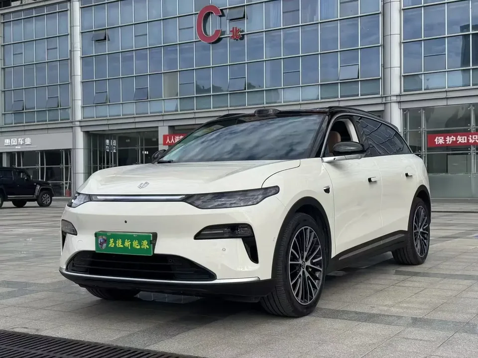 Leapmotor Zero running C11 Zero running C11 2026 Pure electric version 640 LiDAR Zhizun version 2025 — photo 1, buy with delivery to Moscow