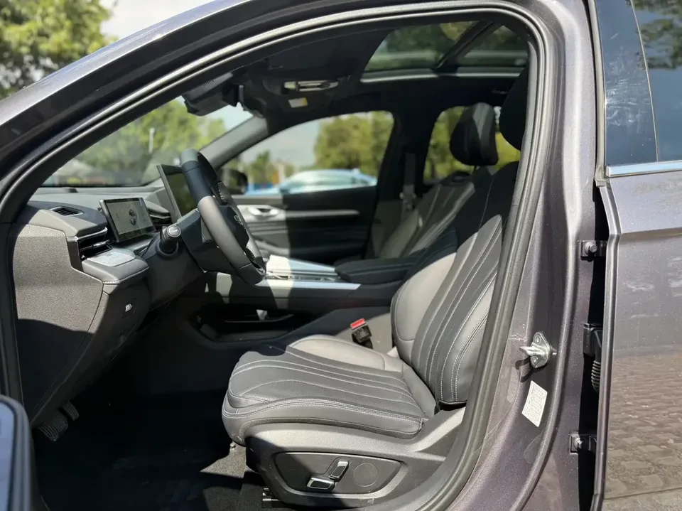 Geely Preface Xing Rui 2025 1.5T Dongfang Yao Fuyao Edition 2024 — thumbnail 5