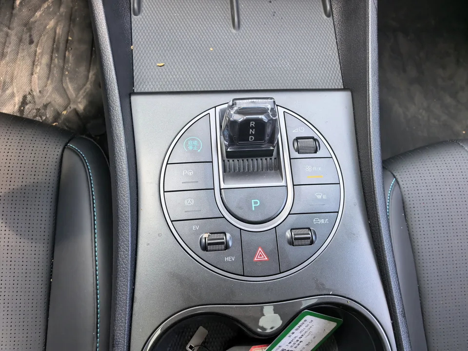 BYD Seal 05DM Seal 05DM 2025 DM-i 120KM flagship version 2025 — thumbnail 3