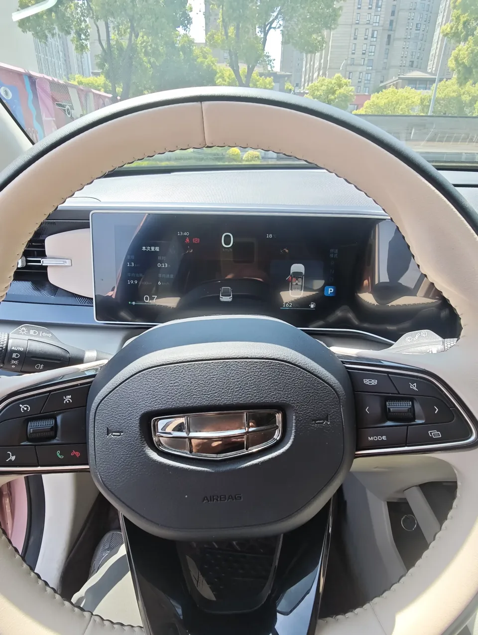 Geely ICON Geely ICON 2023 1.5TD Chocolate Edition 2024 — thumbnail 4