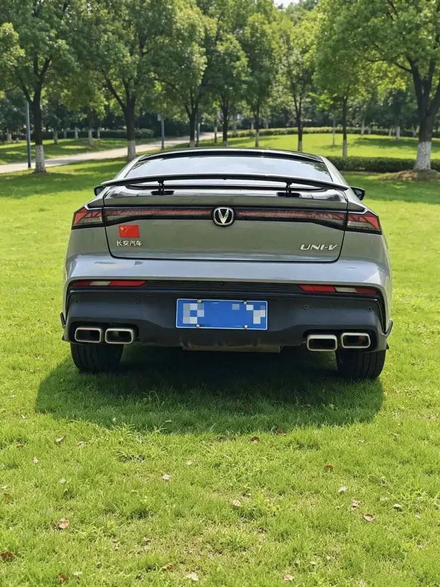Changan UNI-V Changan UNI-V 2023 1.5T Premium 2024 — thumbnail 2