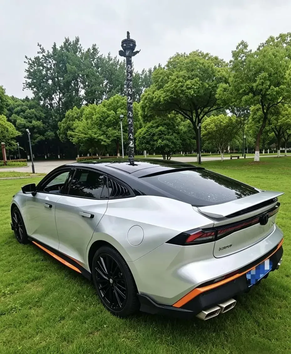 Changan UNI-V Changan UNI-V 2023 1.5T Premium 2024 — thumbnail 2