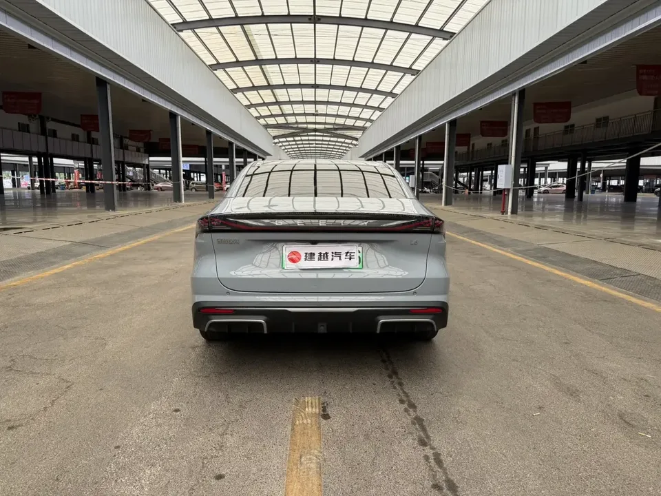 Geely Galaxy L6 Galaxy L6 2024 Longteng version 1.5T DHT 125km PLUS 2024 — thumbnail 5