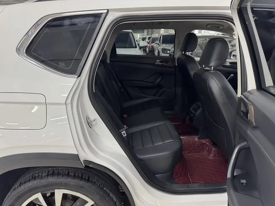 Volkswagen Tharu tuyue 2022 280TSI 2WD Deluxe Edition 2023 — thumbnail 4