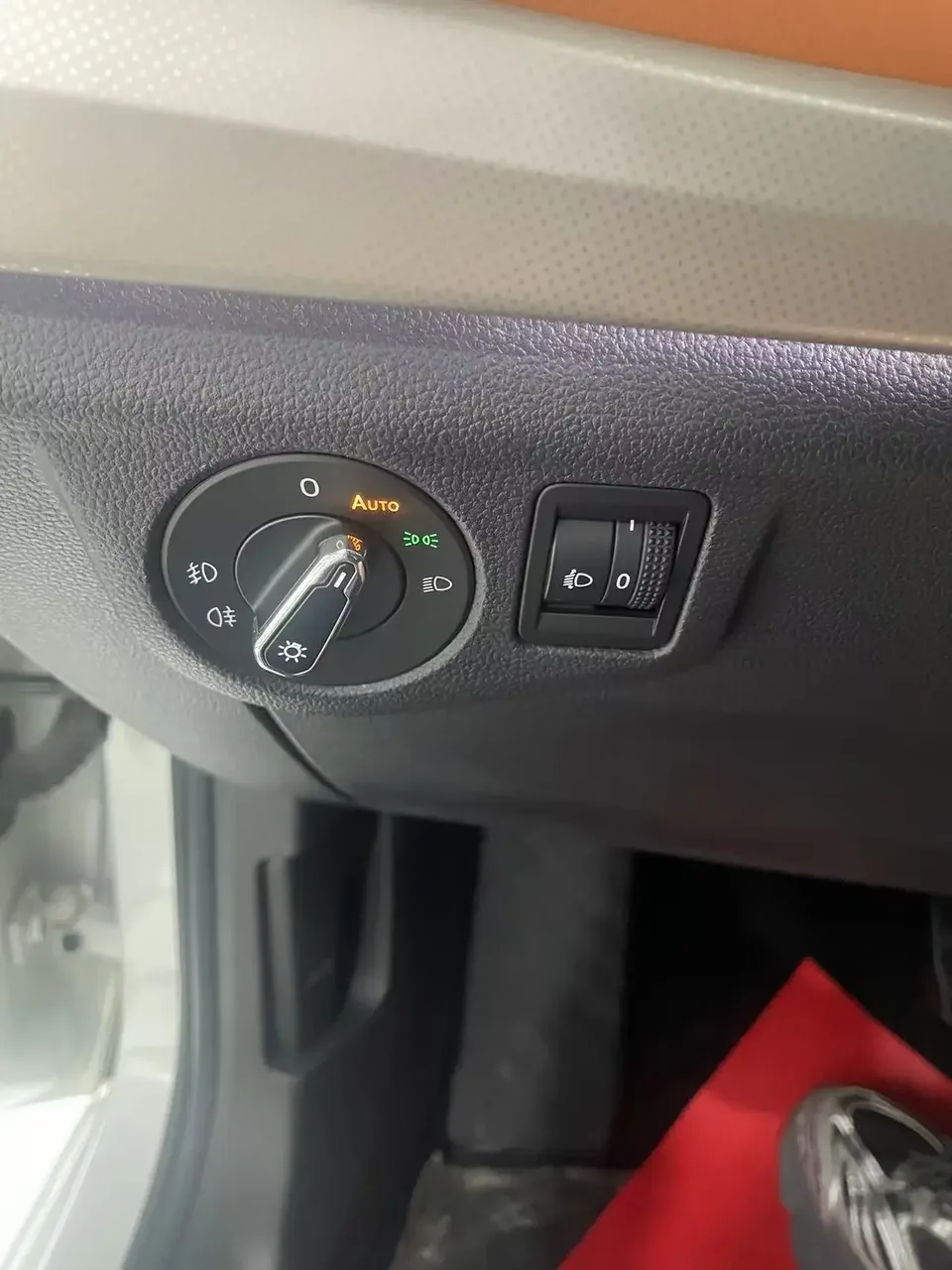 Volkswagen Bora Bora 2023 200TSI DSG Joy Edition 2023 — миниатюра 3