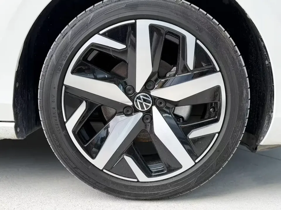 Volkswagen Lamando Lingdu 2022 Lingdu L 280TSI DSG Cool Edition 2022 — thumbnail 4