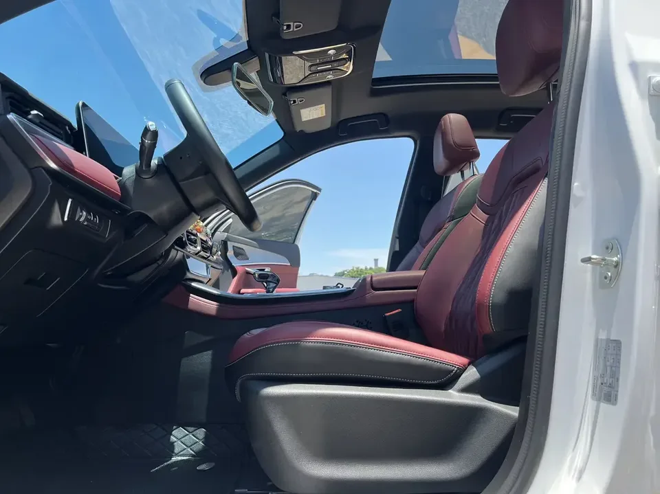 Jetour Jietu X70 PLUS Jietu X70 PLUS 2024 Champion Edition 1.5T DCT Champion MAX 5 Seaters 2024 — thumbnail 5