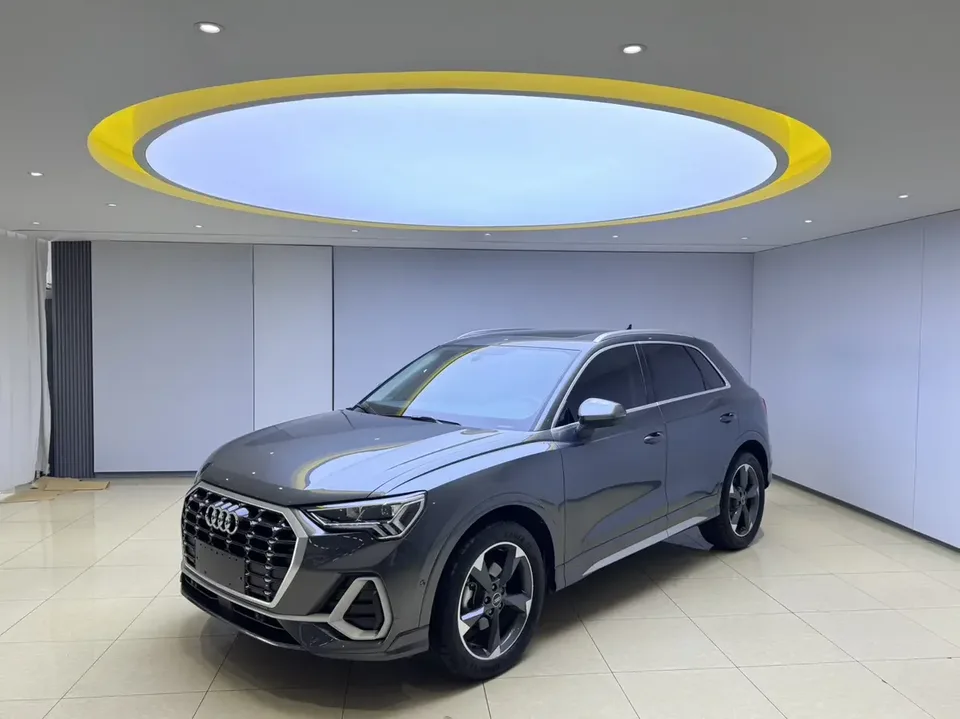 Audi Q3 Audi Q3 2023 35 TFSI Stylish Dynamic 2022 — photo 1, buy with delivery to Moscow