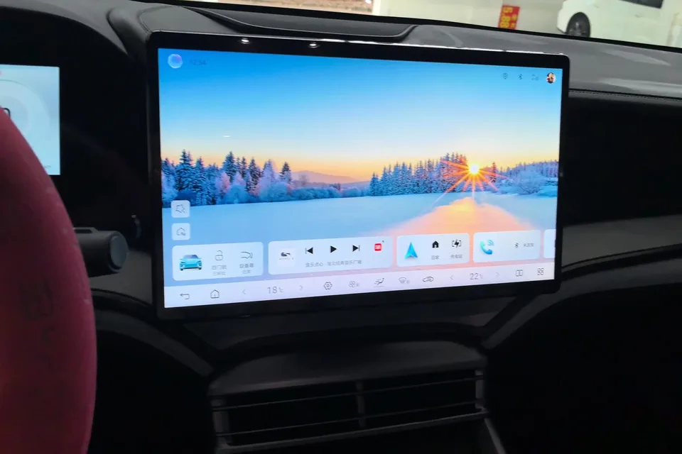 BYD Seal DM Seal DM 2023 DM-i 1.5L 121KM Luxury 2023 — thumbnail 4