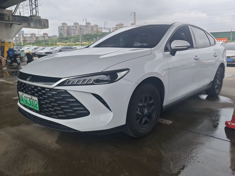 BYD Qin PLUS DM Qin PLUS DM 2025 DM-i Intelligent Driving Version 128KM Progressive 2025 — photo 1, buy with delivery to Moscow