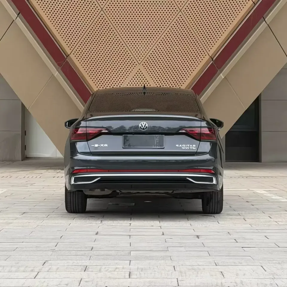 Volkswagen Sagitar Sagitar 2024 300TSI DSG Beyond Edition 2024 — thumbnail 2