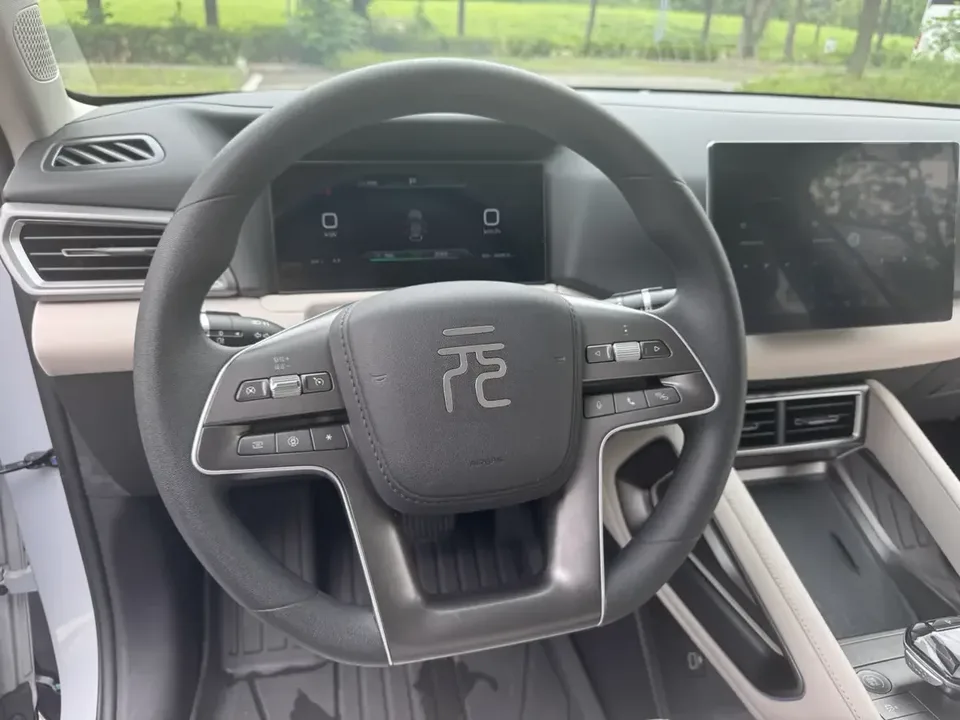 BYD Yuan Up Yuan UP 2024 401KM Vitality 2024 — thumbnail 4