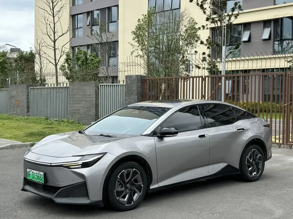 Toyota bZ3 Toyota bZ3 2024 Elite PRO 2024 — photo 1, buy with delivery to Moscow