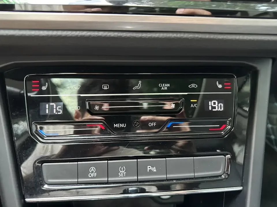 Volkswagen Touran L Touran L 2021 280TSI DSG 7-seater 2022 — thumbnail 3