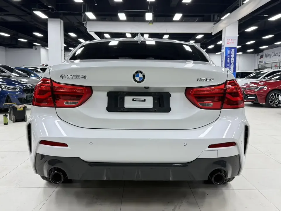 BMW 1 Series BMW 1 Series 2021 120i M Sport Night Edition 2022 — thumbnail 2