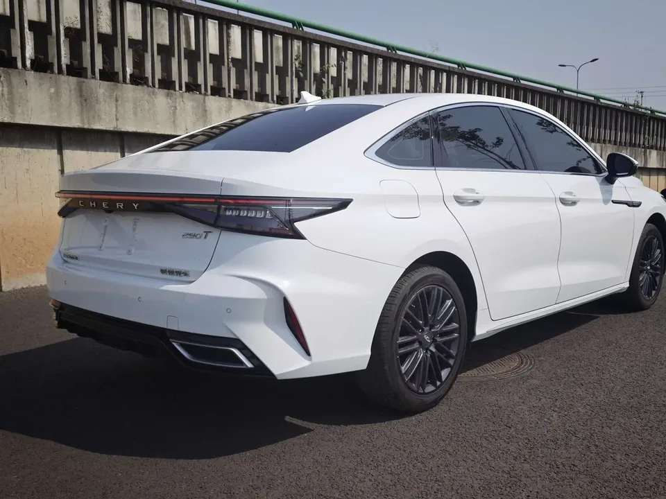 Chery Arrizo 8 Arrizo 8 2024 1.6TGDI DCT Excellence Edition 2024 — thumbnail 2
