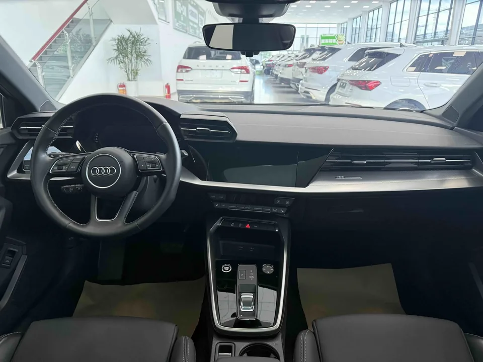 Audi A3 Audi A3 2023 A3L Limousine 35 TFSI facelift: stylish and sporty 2023 — thumbnail 4