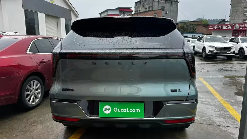 Geely Atlas L Boyue L 2025 The fourth generation 1.5TD DCT Jinxiu 2025 — thumbnail 2