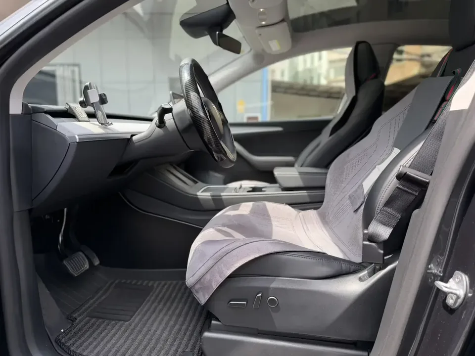 Tesla Model Y Model Y 2024 Rear-wheel drive 2024 — миниатюра 3