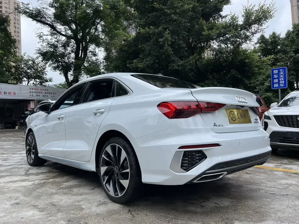 Audi A3 Audi A3 2021 Sportback 35 TFSI Stylish and sporty 2022 — thumbnail 2