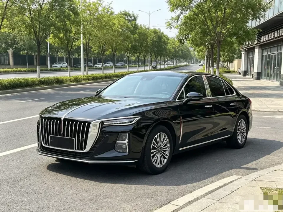 Hongqi H5 Hongqi H5 2023 1.5T DCT Zhilian Qiyue Edition 2023 — photo 1, buy with delivery to Moscow