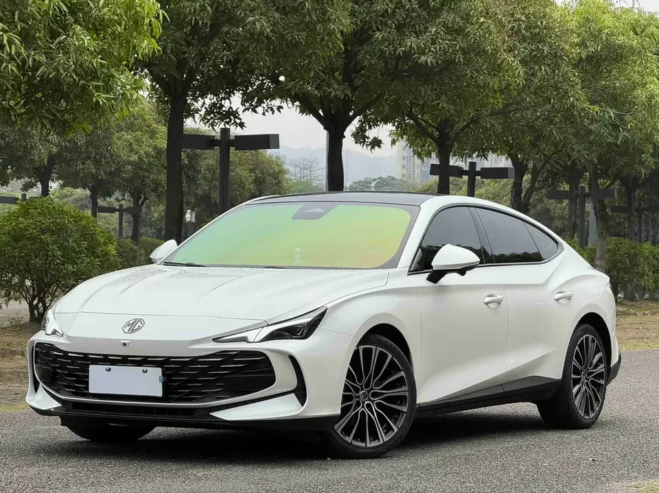 MG 7 MG7 2023 1.5T DCT Comfort Edition 2023 — фото 1, купить с доставкой в Москву